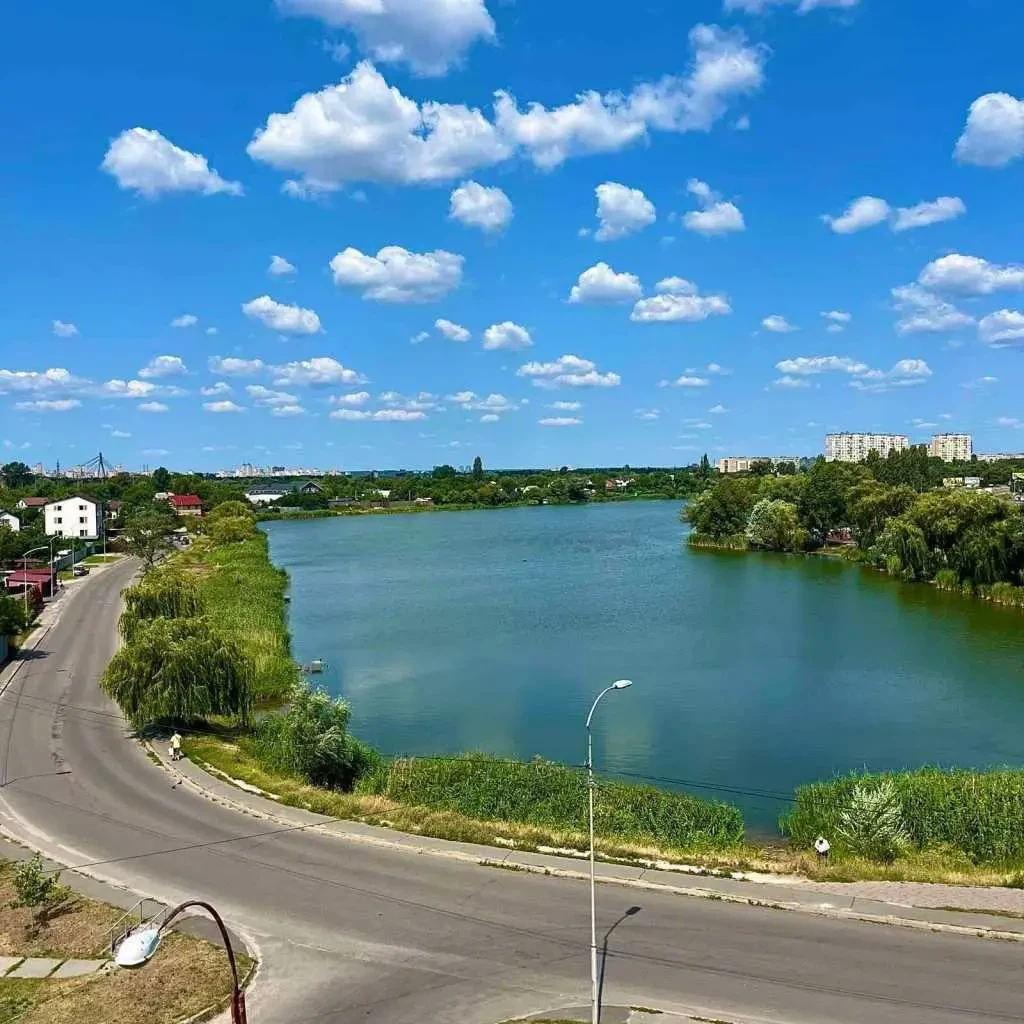 приміщення, будівлі Київ, Дніпровський, Райдужна 1 12