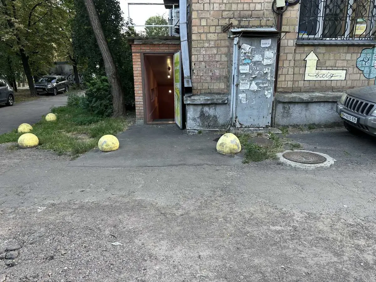 кафе, бар, ресторан Київ, Солом`янський, Єреванська 12 25