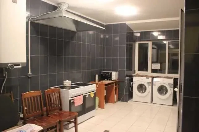 кімната Київ, Деснянський, Віскозна 4