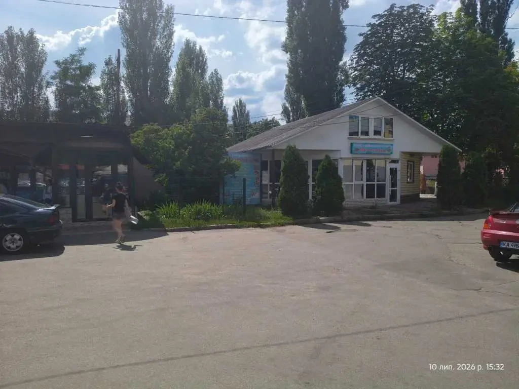 торгові площі Київ, Деснянський, Братиславська 14Б 6
