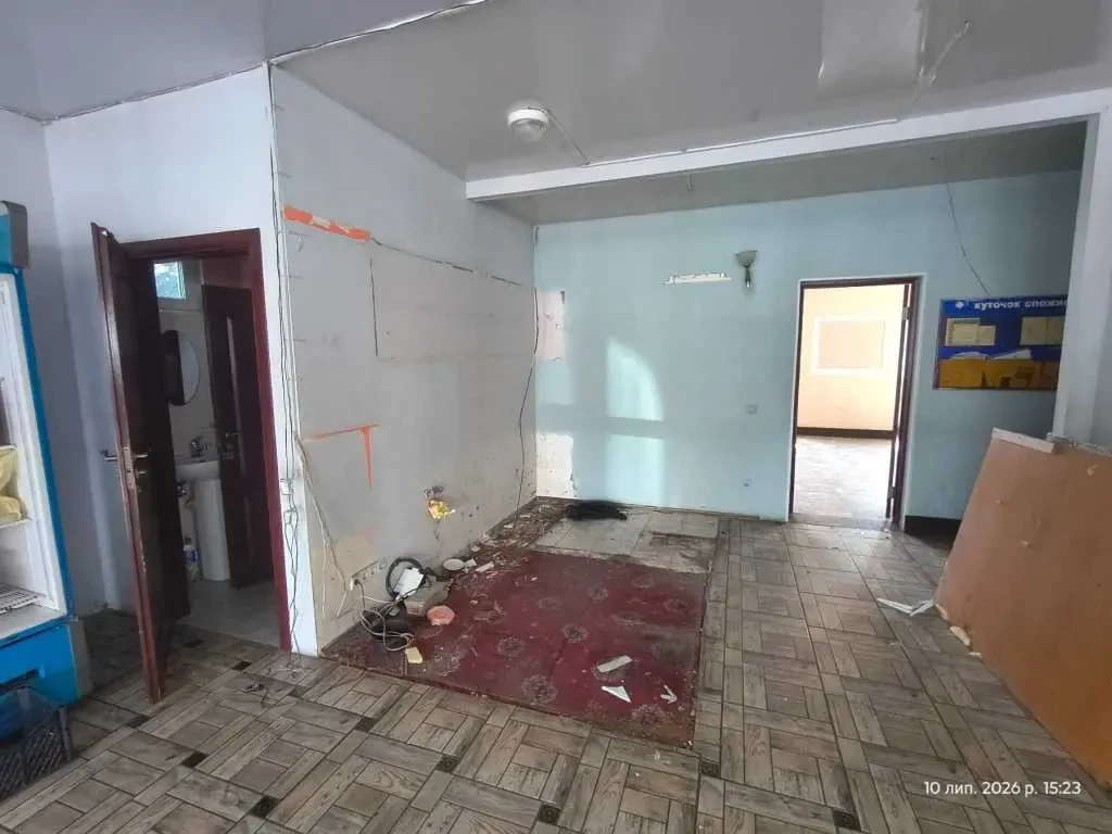 торгові площі Київ, Деснянський, Братиславська 14Б 16