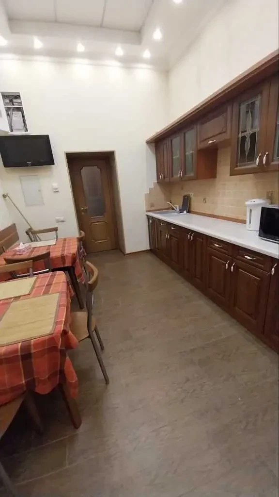 офісна будівля Київ, Солом`янський, Вацлава Гавела 16а 11