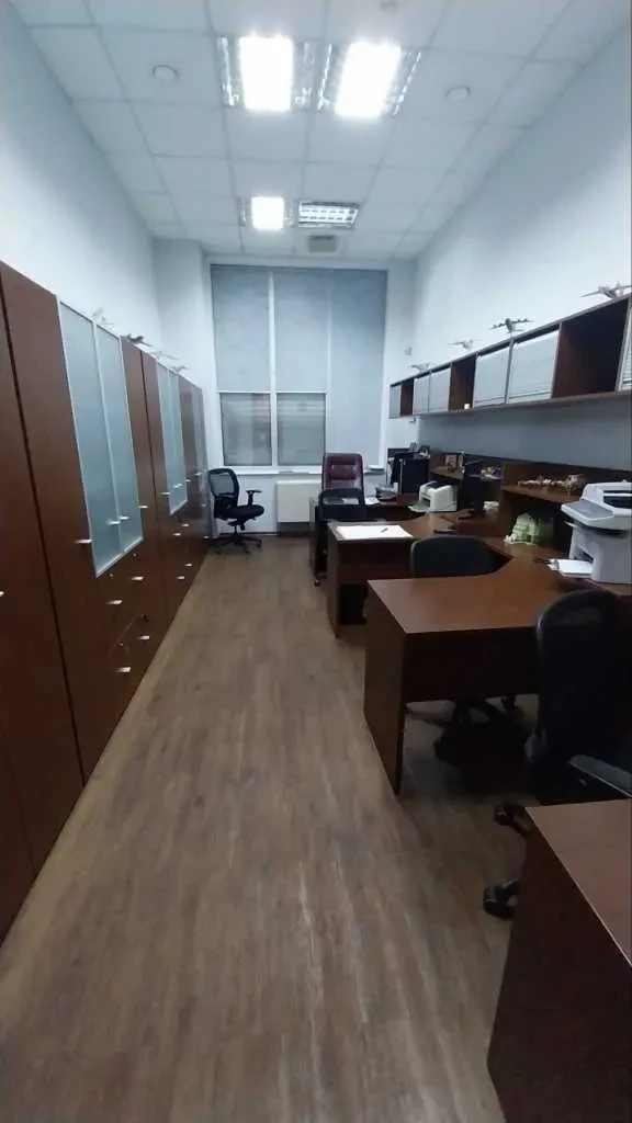офісна будівля Київ, Солом`янський, Вацлава Гавела 16а 12