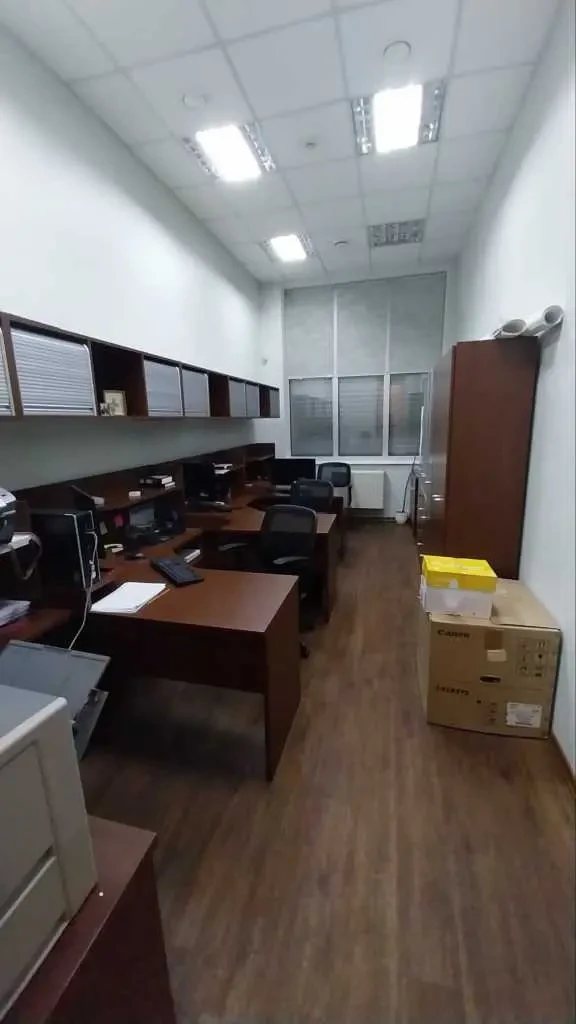 офісна будівля Київ, Солом`янський, Вацлава Гавела 16а 13