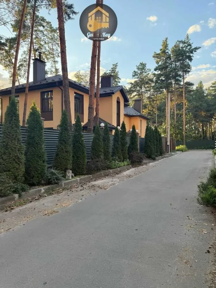3-к будинок Бориспільський, Щасливе, Абрикосова