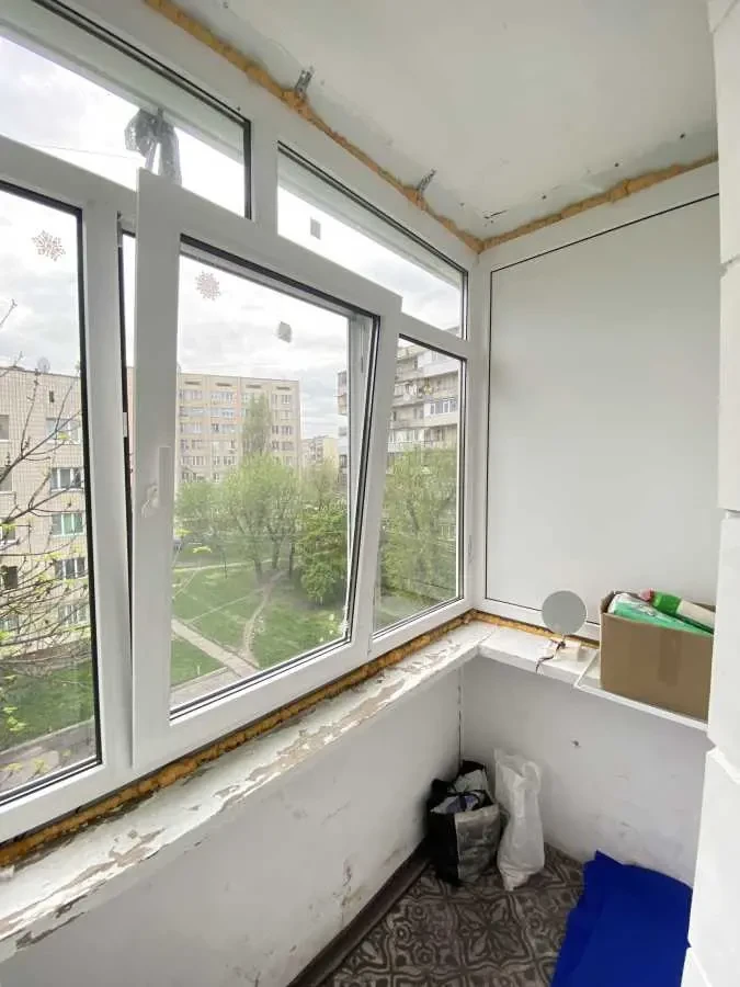 кімната Київ, Деснянський, Лісовий 12Б 3