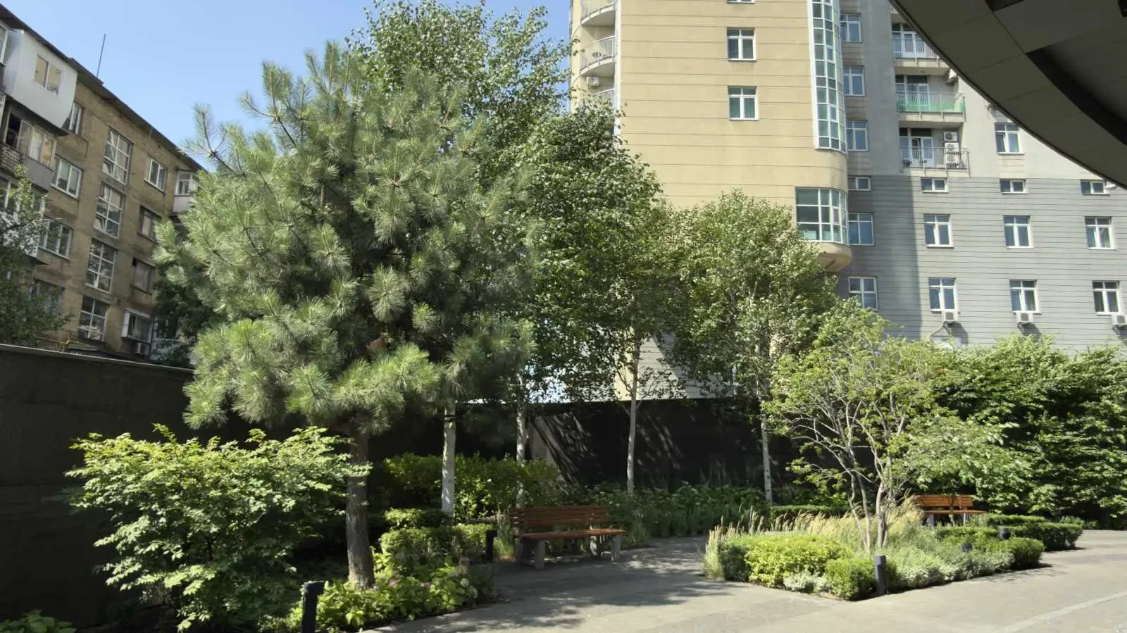 торгові площі Київ, Печерський, Буслівська 12 8