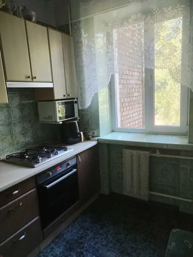 кімната Київ, Дніпровський, Соборності 4 4