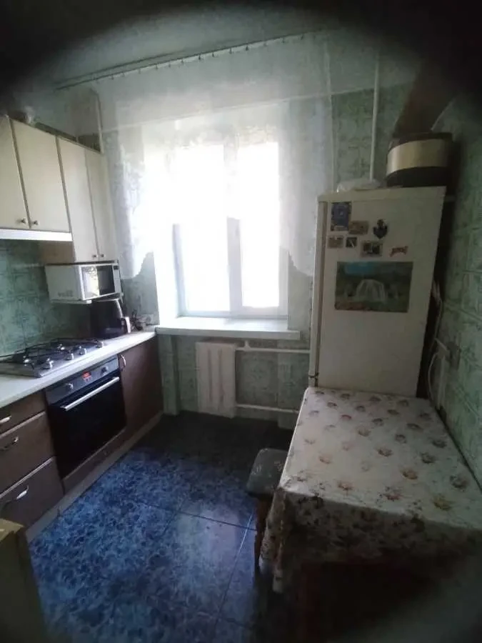 кімната Київ, Дніпровський, Соборності 4 7