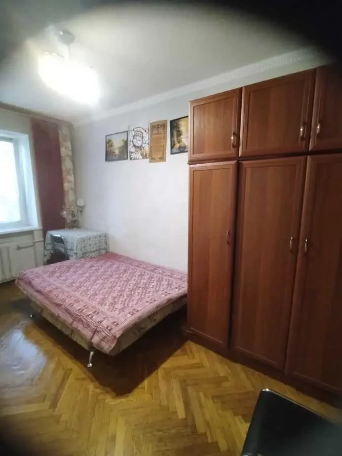 кімната Київ, Дніпровський, Соборності 4 2