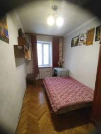 кімната Київ, Дніпровський, Соборності 4
