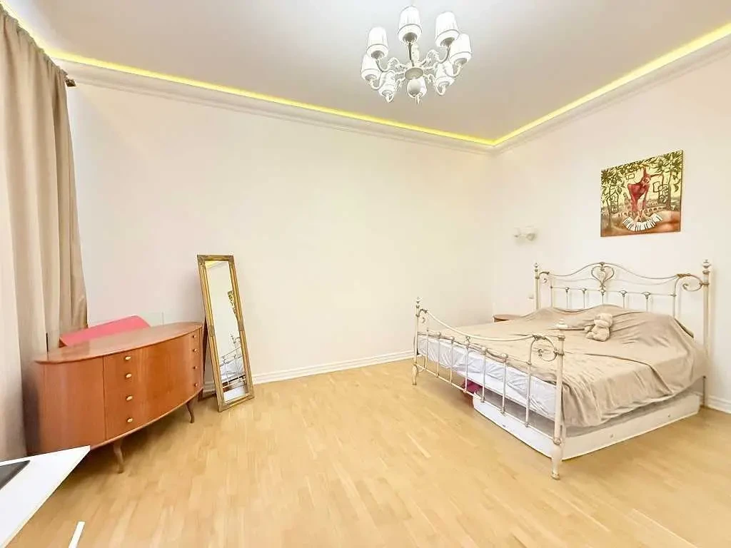 4-к квартира Київ, Печерський, Шота Руставелі 12 5