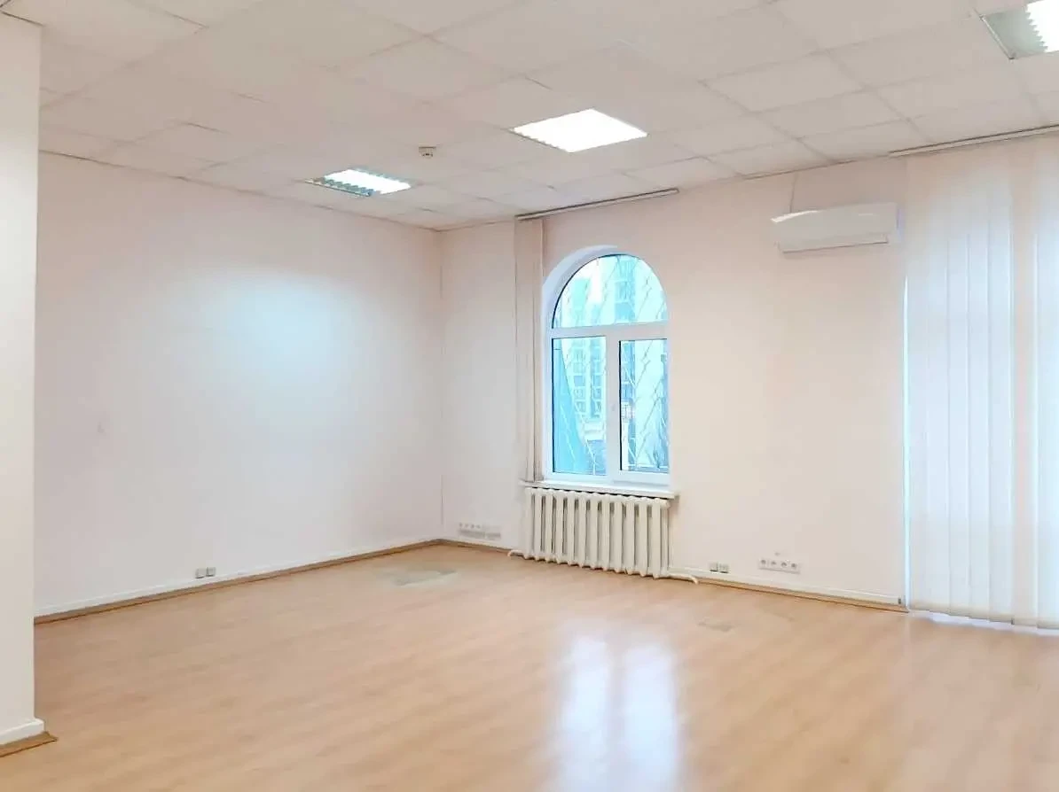 офісна будівля Київ, Печерський, Іоанна Павла ІІ 3