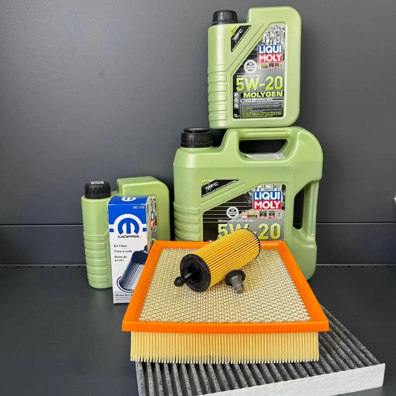 Комплект для ТО  Liqui Moly 5w20 Dodge Journey 3.6 (Масло 4л+1л+1л, фільтр масляний, фільтр повітряний, фільтр салону вугільний,