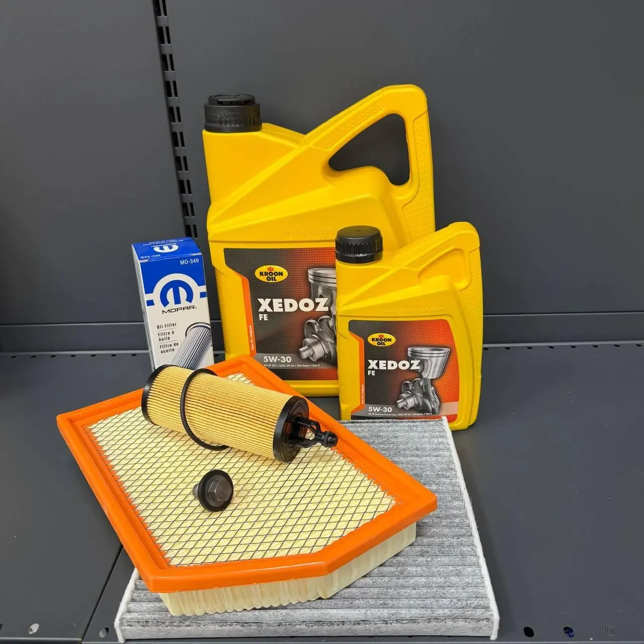 Комплект для ТО  KROON OIL 5w30 Cherokee до рест -2018  3.2 (Масло 5л+1л, фільтр масляний, фільтр повітряний, фільтр салону
