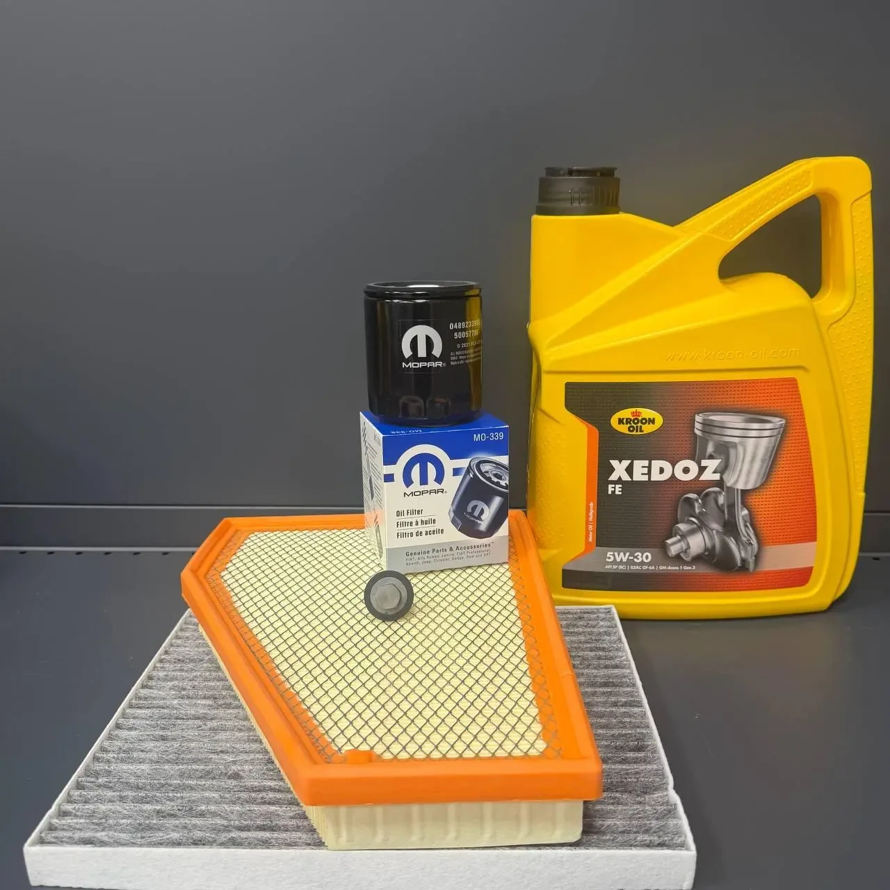 Комплект для ТО Jeep Grand Cherokee WL 2.0  KROON OIL 5w30 (Масло, фільтр масляний, фільтр повітряний, фільтр салону вугільний,