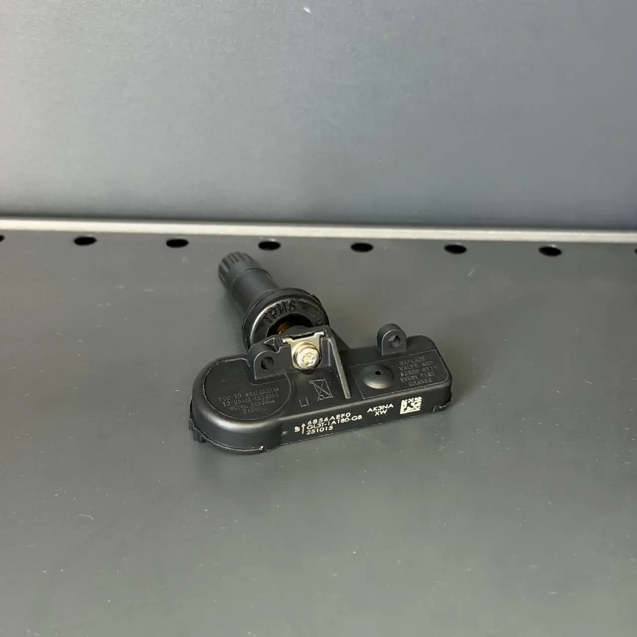 Датчик тиску в шини Ford Lincoln GL3T1A180GB