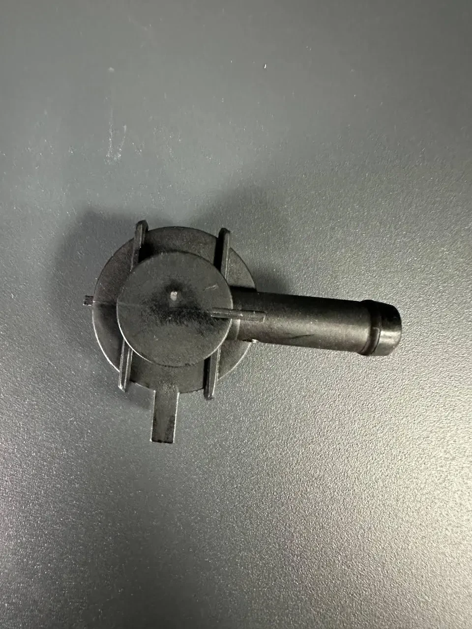 Клапан PCV вентиляції картерних газів Audi A1 A3 Q3 Seat Alhambra Ibiza Volkswagen 04E103175 3