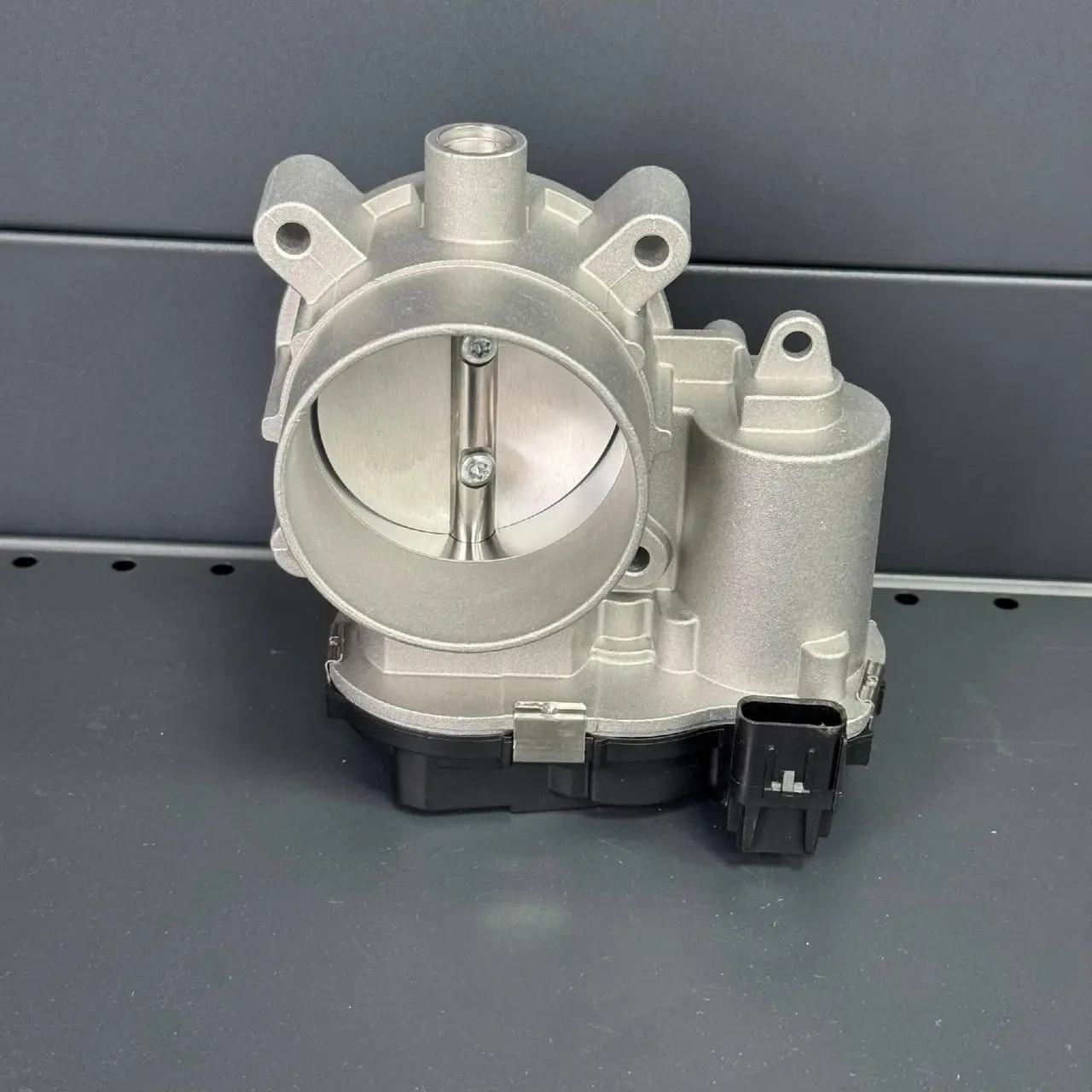 Дросельна заслінка в зборі Jeep Chrysler Dodge Fiat 04891970AB