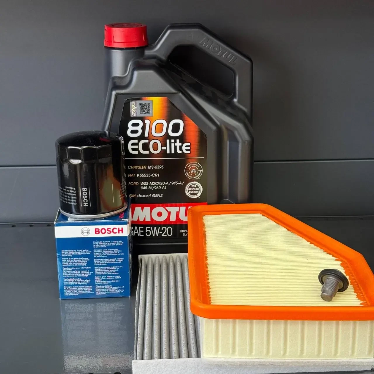 Комплект для ТО Motul  5w20 Jeep Cherokee рест 2018+ 2.4 (Масло, фільтр масляний, фільтр повітряний, фільтр салону вугільний,
