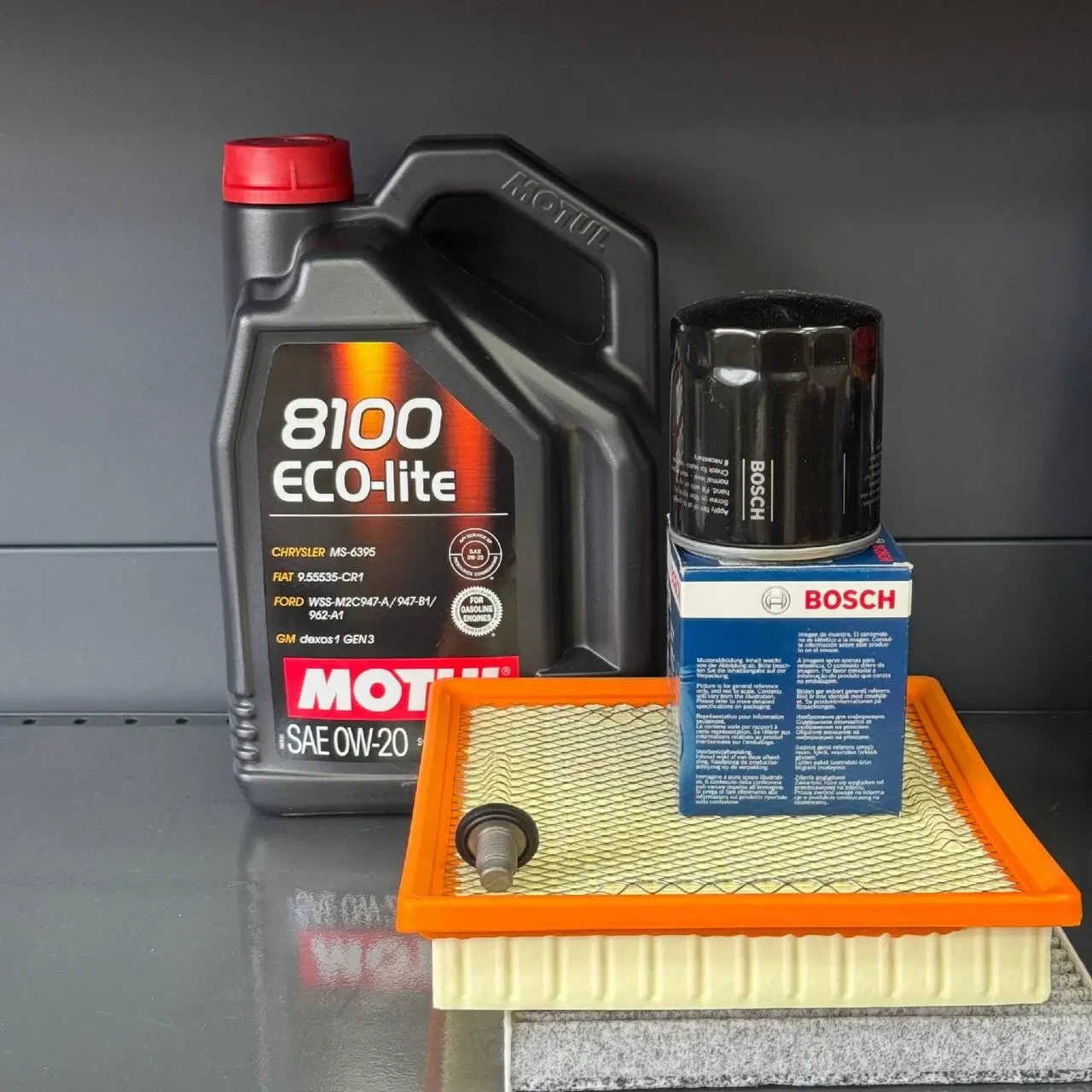 Комплект для ТО MOTUL Eco-Lite 0w20 Dodge Journey 2.4 (Масло, фільтр масляний, фільтр повітряний, фільтр салону вугільний, зливна