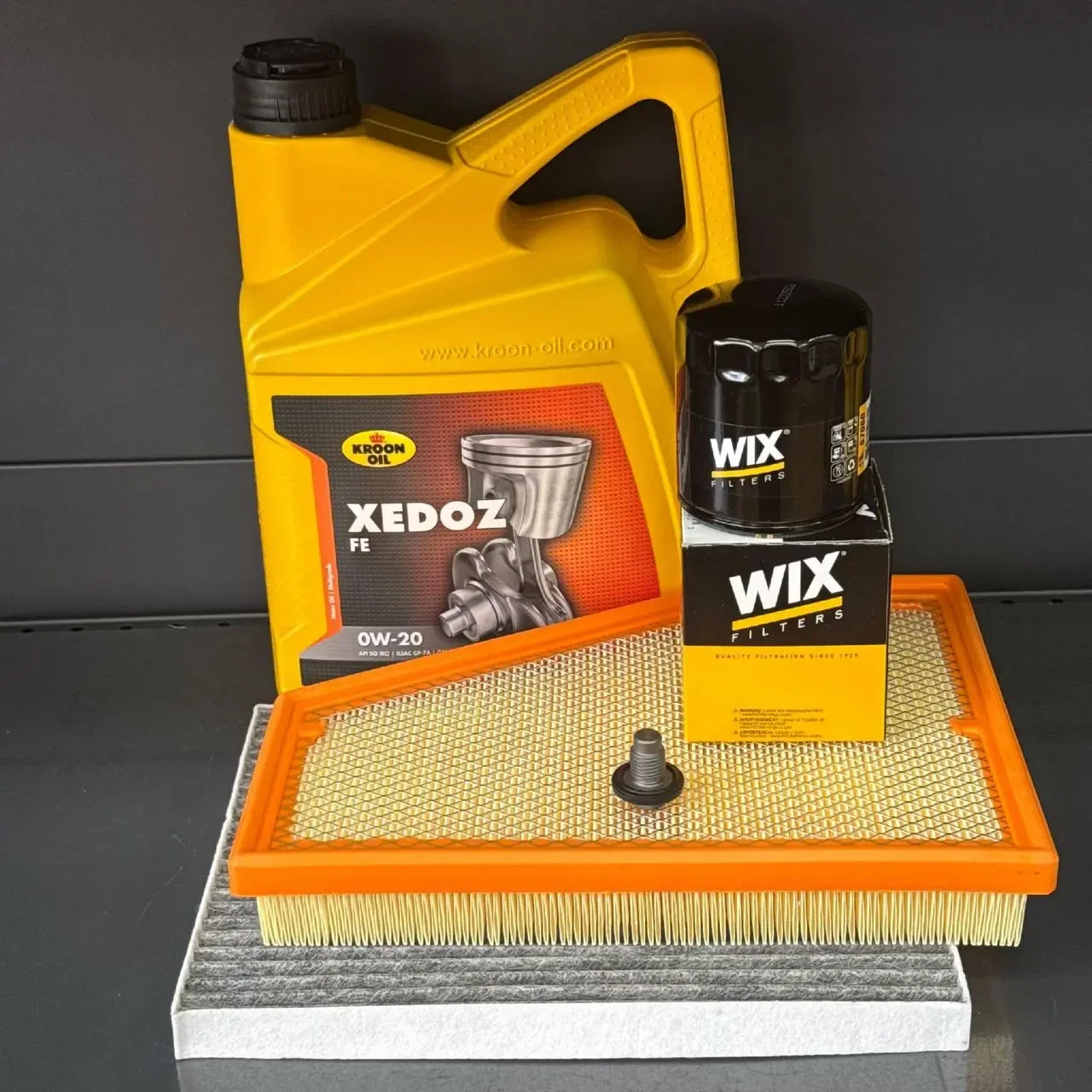 Комплект для ТО Jeep Grand Cherokee WL 2.0  KROON OIL 0w20 (Масло, фільтр масляний, фільтр повітряний, фільтр салону вугільний,
