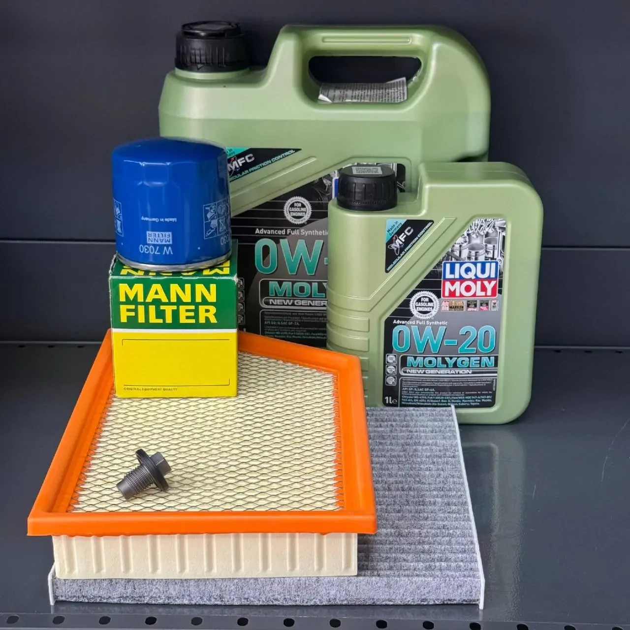 Комплект для ТО Liqui Moly 0w20 Jeep Cherokee до рест -2018 2.4 (Масло 4+1, фільтр масляний, фільтр повітряний, фільтр салону