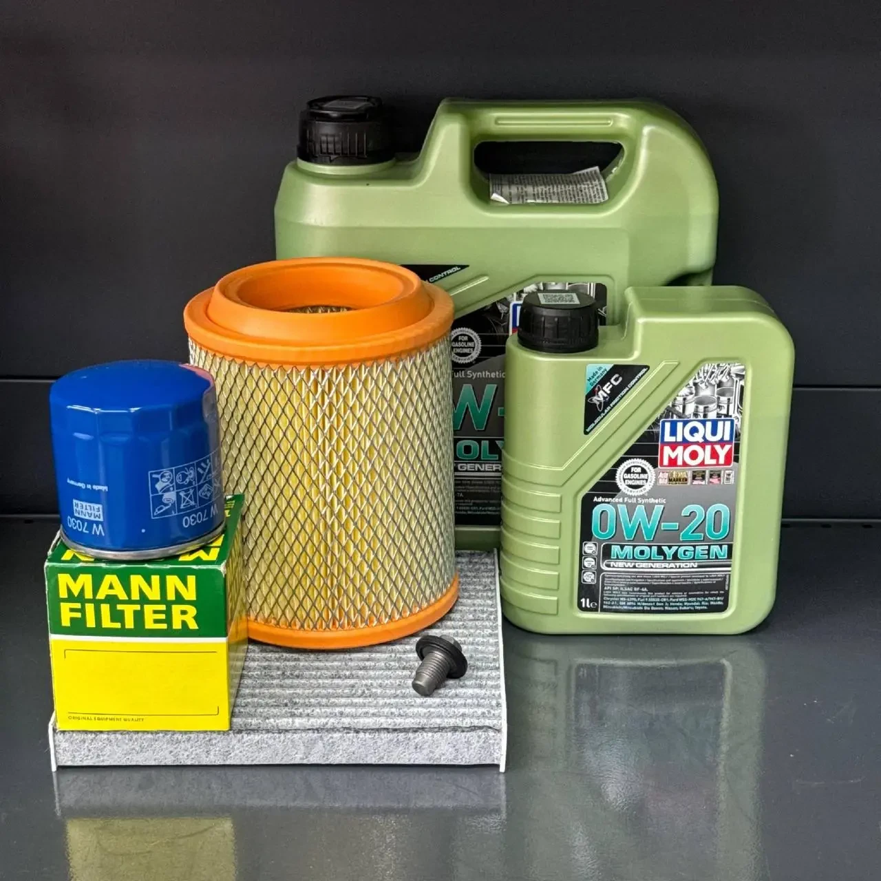 Комплект для ТО Liqui Moly 0w20 Jeep Patriot 2.0/2.4 11-16 Compass 2.0/2.4 11-16 Dodge Caliber 2.0 11-12/2.4 11 (Масло 4+1, фільтр