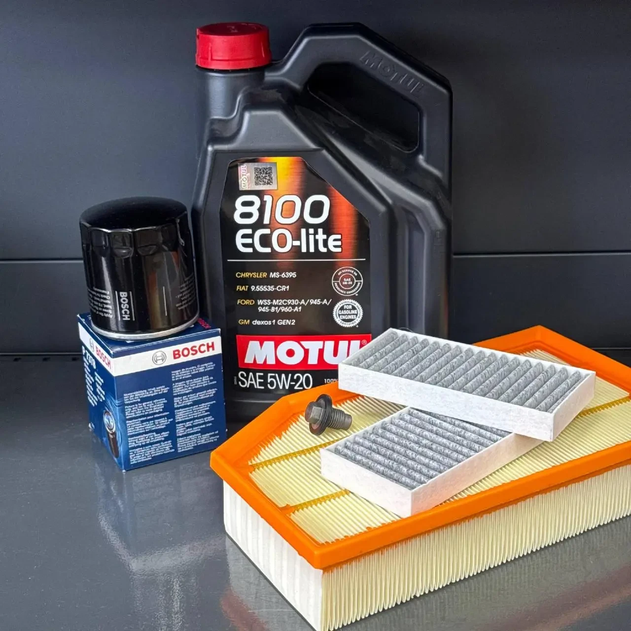 Комплект для ТО Motul 5w20 Jeep Wrangler 2.0 2018 (Масло, фільтр масляний, фільтр повітряний, фільтр салону вугільний, зливна