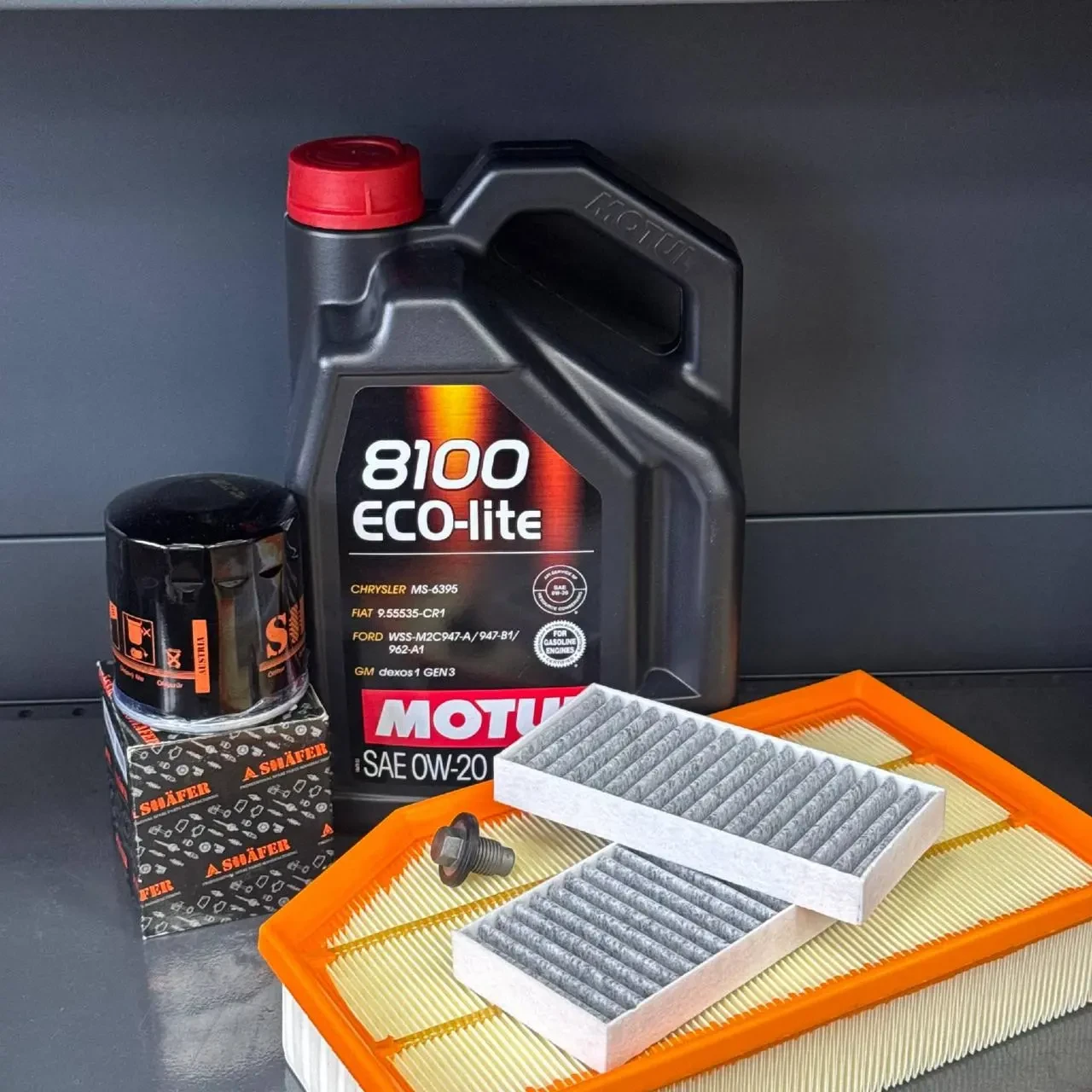 Комплект для ТО Motul 0w20 Jeep Wrangler 2.0 2018 (Масло, фільтр масляний, фільтр повітряний, фільтр салону вугільний, зливна