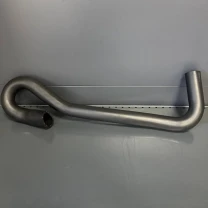 Bерхній патрубок радіатора Jeep Grand Cherokee WK 55116865AC