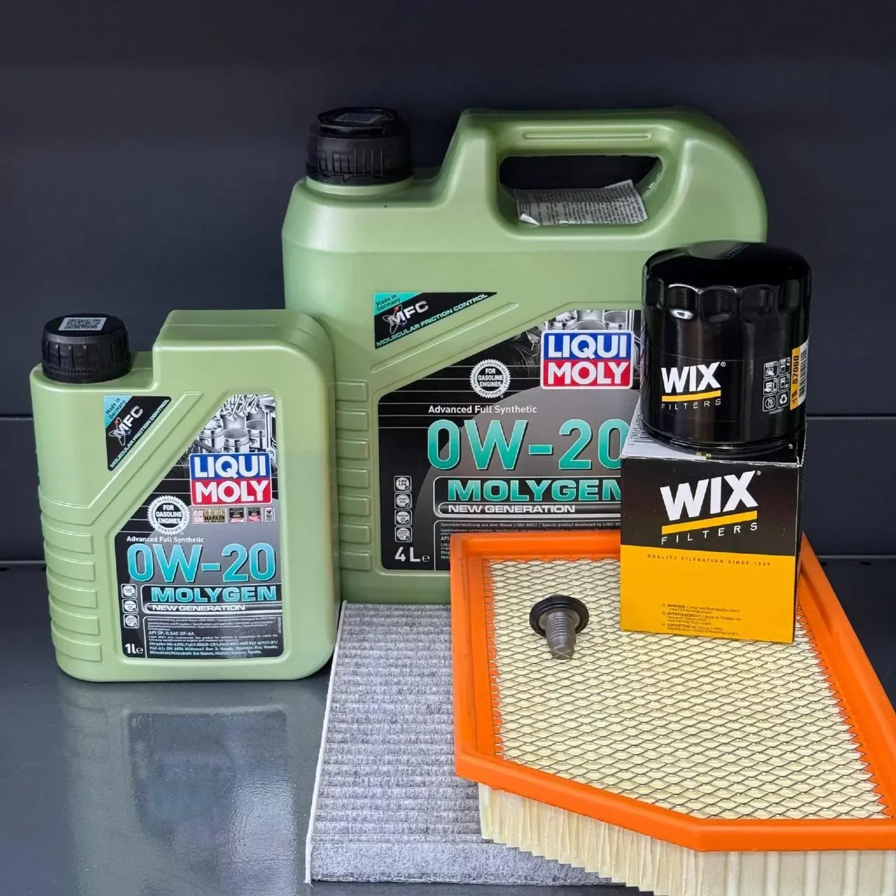 Комплект для Liqui Moly 0w20 Jeep Cherokee до рест -2018 2.4 (Масло 4+1, фільтр масляний, фільтр повітряний, фільтр салону