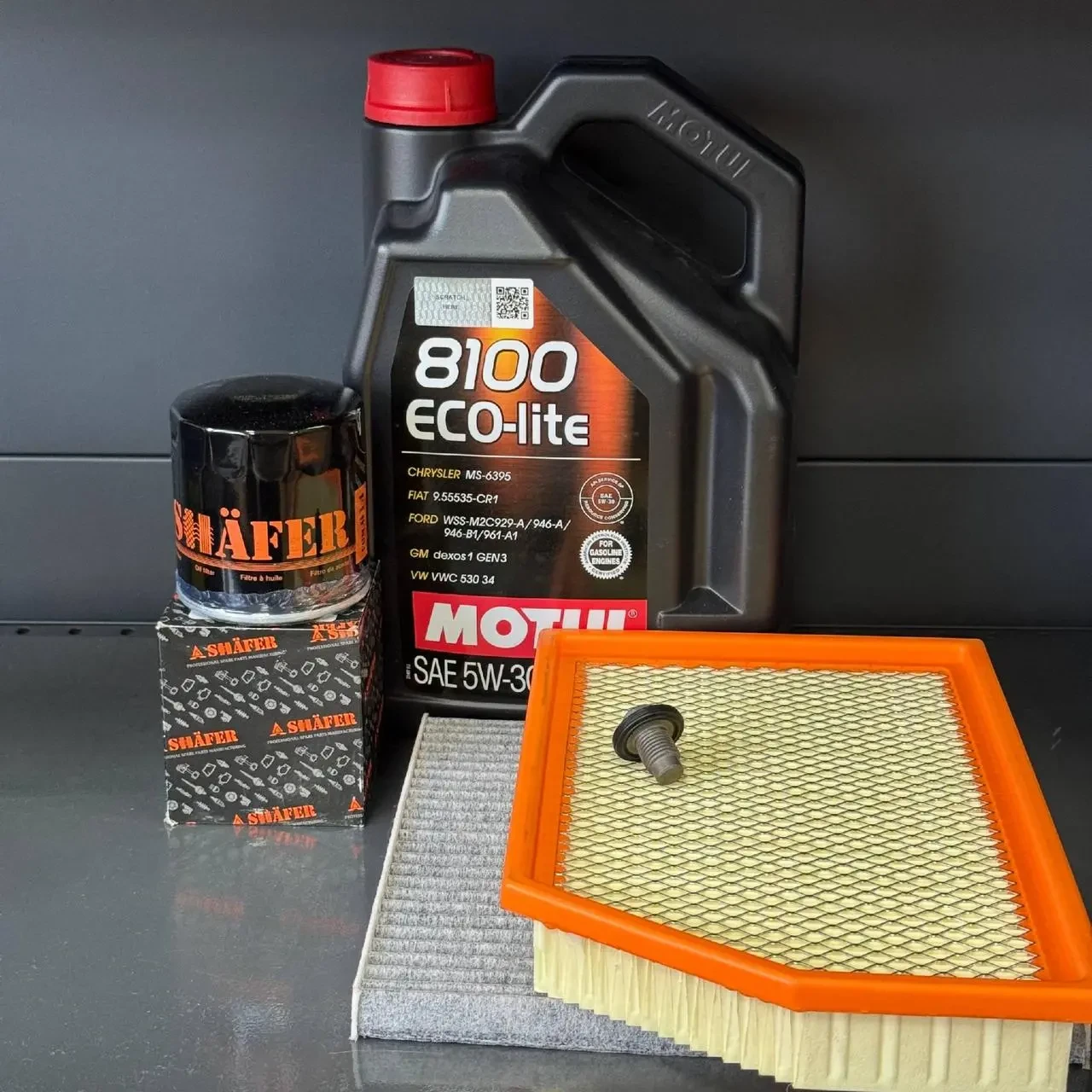 Комплект для Motul 5w30 Jeep Cherokee до рест -2018 2.4 (Масло , фільтр масляний, фільтр повітряний, фільтр салону вугільний,