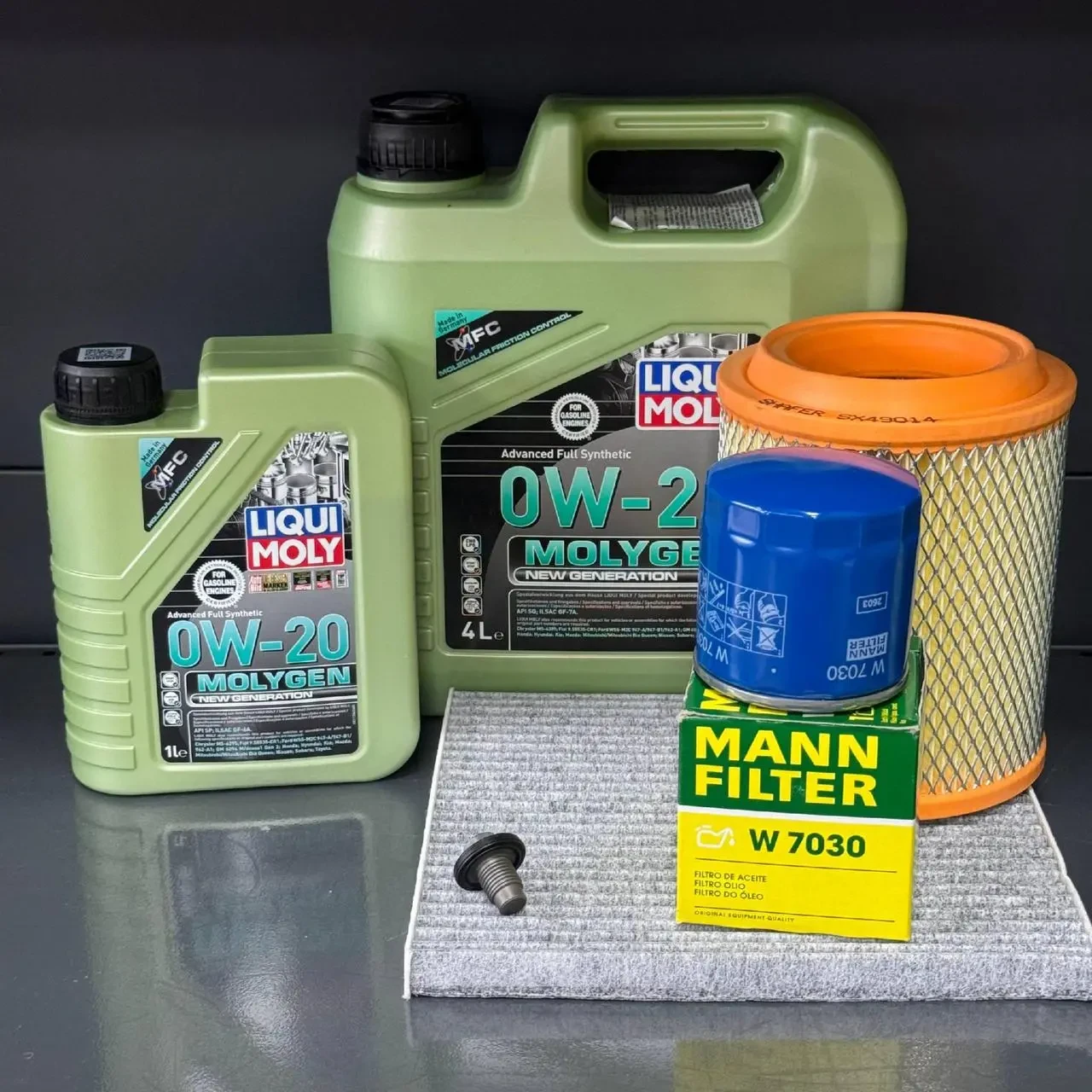 Комплект для ТО Liqui Moly 0w20 Jeep Patriot 2.0/2.4 11-16 Compass 2.0/2.4 11-16 Dodge Caliber 2.0 11-12/2.4 11 (Масло 4+1, фільтр