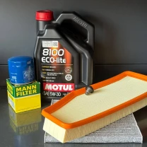Комплект для ТО Motul  5w30 Jeep Cherokee рест 2018+ 2.0 (Масло, фільтр масляний, фільтр повітряний, фільтр салону вугільний,