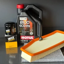 Комплект для ТО Motul  5w30 Jeep Cherokee рест 2018+ 2.0 (Масло, фільтр масляний, фільтр повітряний, фільтр салону вугільний,