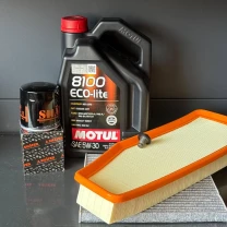 Комплект для ТО Motul  5w30 Jeep Cherokee рест 2018+ 2.0 (Масло, фільтр масляний, фільтр повітряний, фільтр салону вугільний,