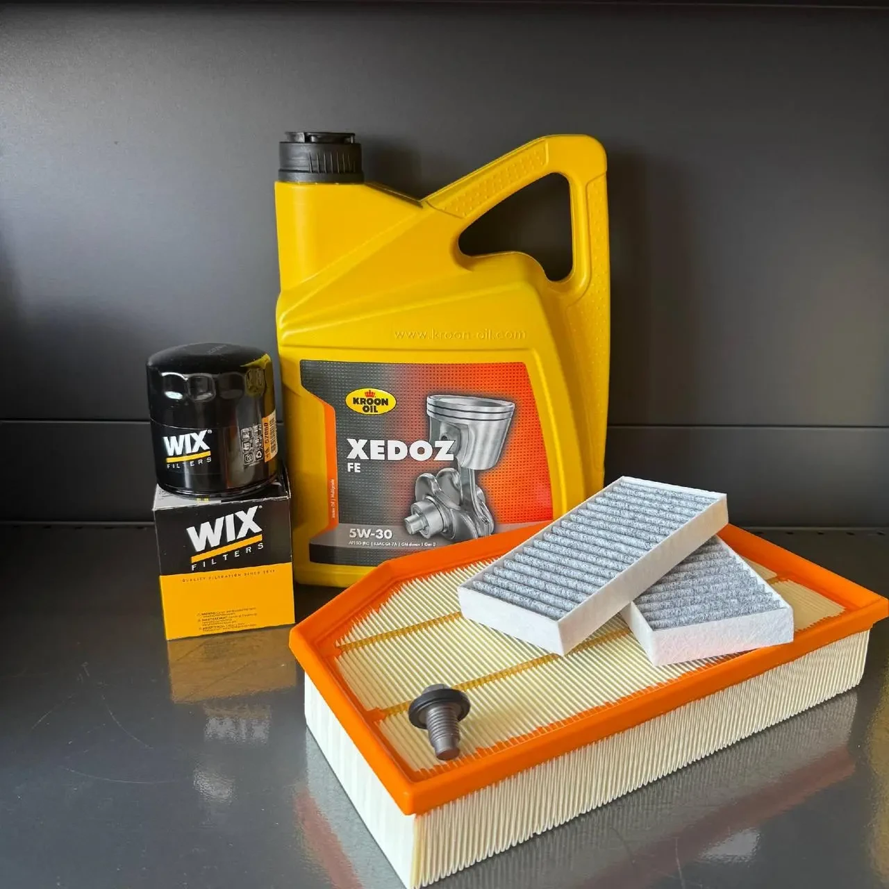 Комплект для ТО Kroon Oil 5w30 Jeep Wrangler 2.0 2018 (Масло, фільтр масляний, фільтр повітряний, фільтр салону вугільний, зливна