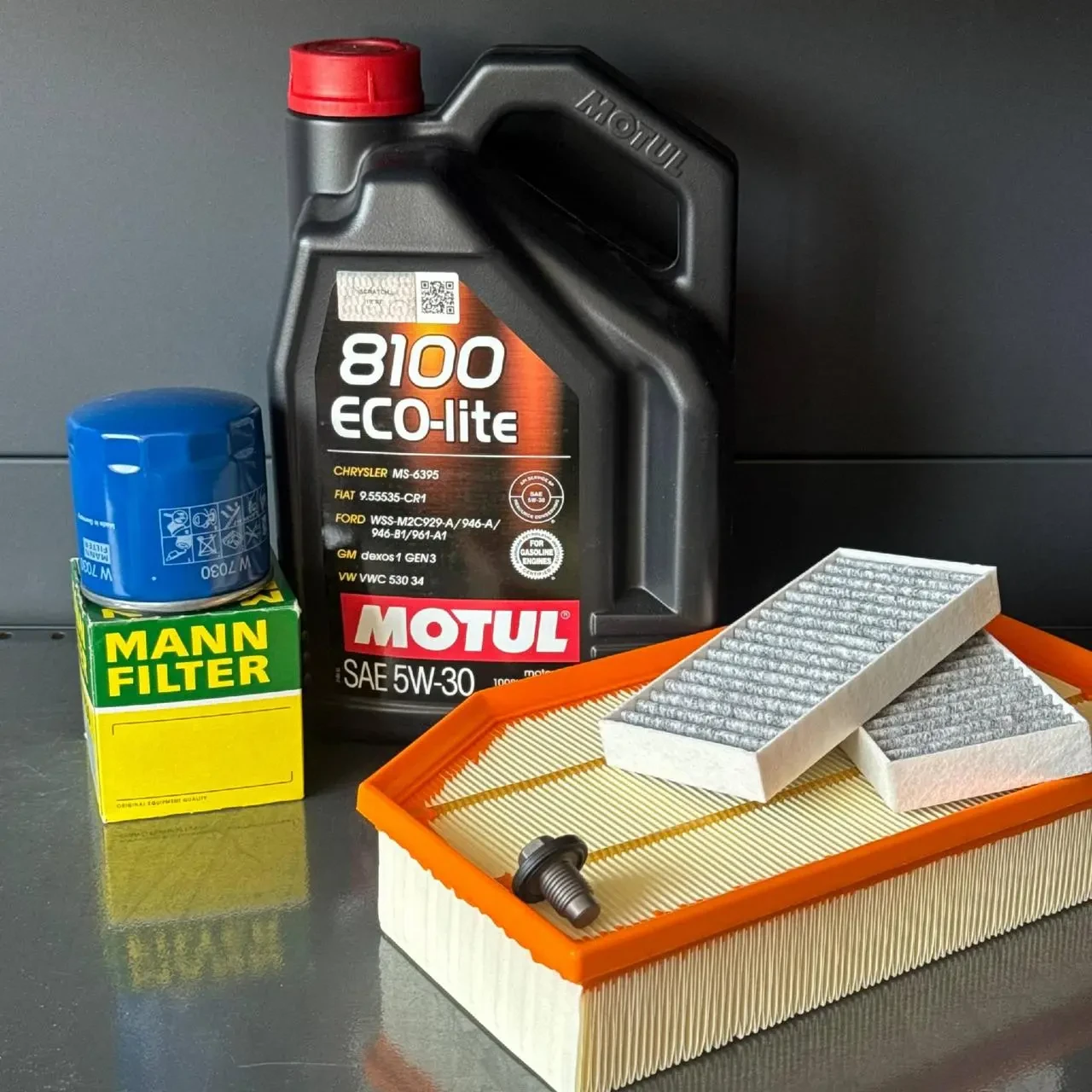 Комплект для ТО Motul  5w30 Jeep Wrangler 2.0 2018 (Масло, фільтр масляний, фільтр повітряний, фільтр салону вугільний, зливна