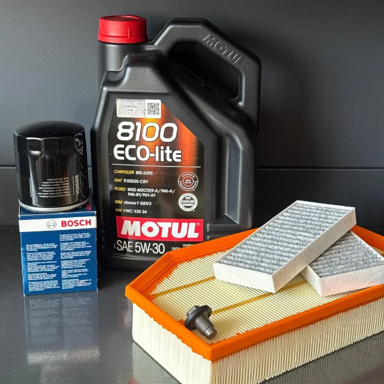 Комплект для ТО Motul  5w30 Jeep Wrangler 2.0 2018 (Масло, фільтр масляний, фільтр повітряний, фільтр салону вугільний, зливна