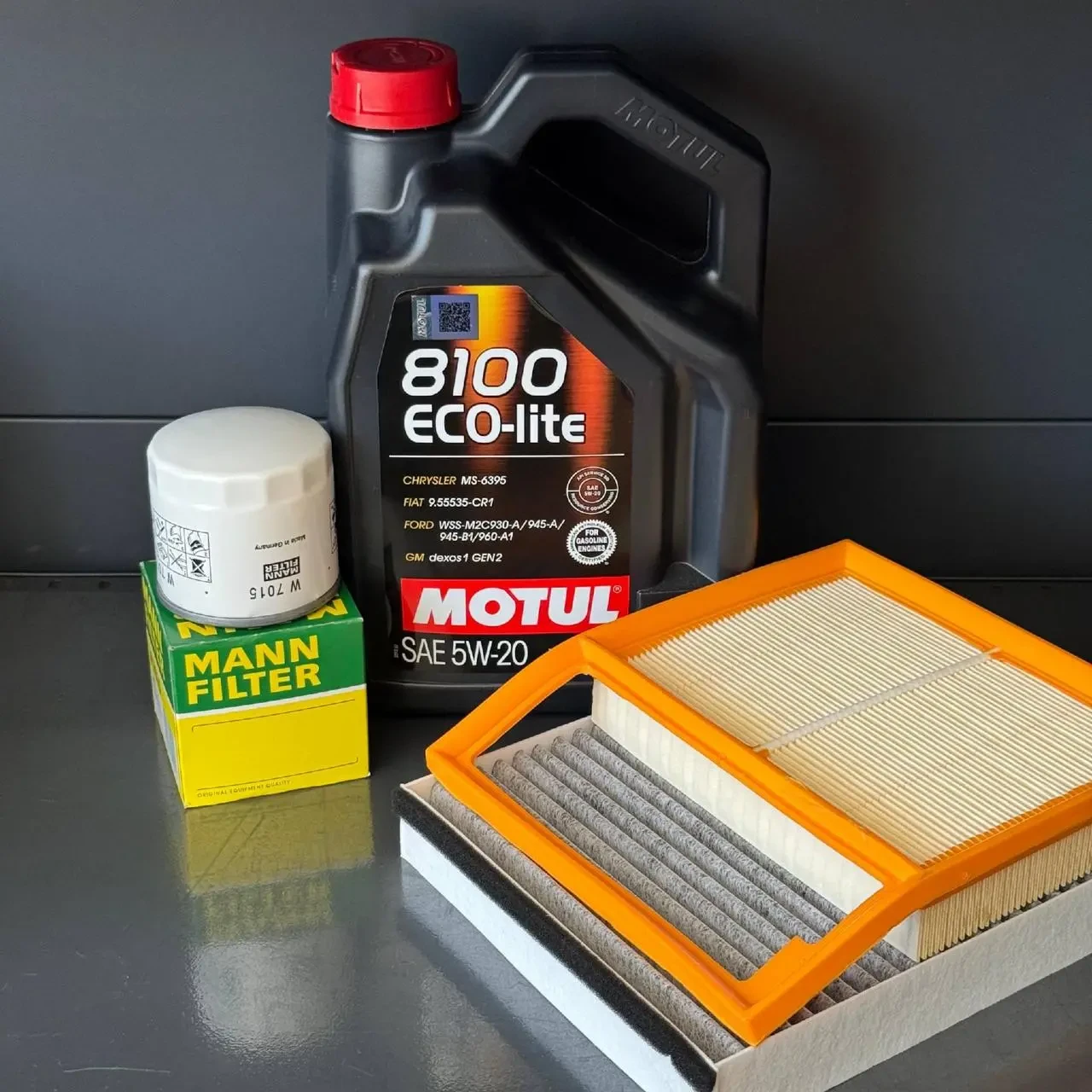 Комплект для ТО Motul 5w20 Ford C-Max 13-18 2.0 (Масло, фільтр масляний, фільтр повітряний, фільтр салону вугільний)
