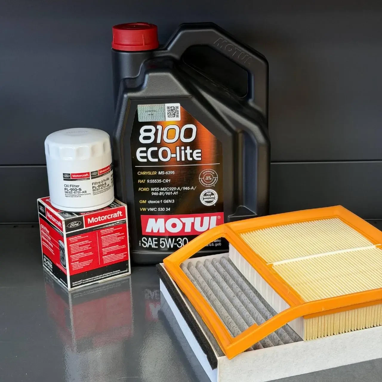 Комплект для ТО Motul 5w30 Ford C-Max 13-18 2.0 (Масло,  фільтр масляний, фільтр повітряний, фільтр салону вугільний)