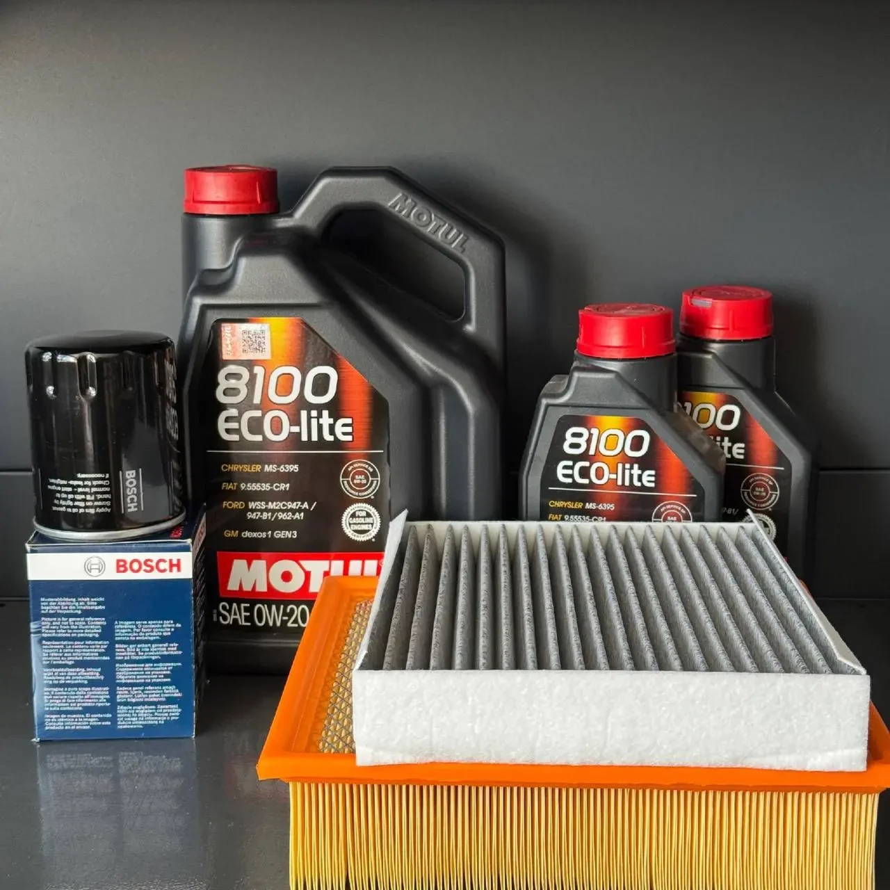 Комплект для ТО Motul  0w20 Ford F-250 (6.2) 18 (Масло, фільтр масляний, фільтр повітряний, фільтр салону вугільний)