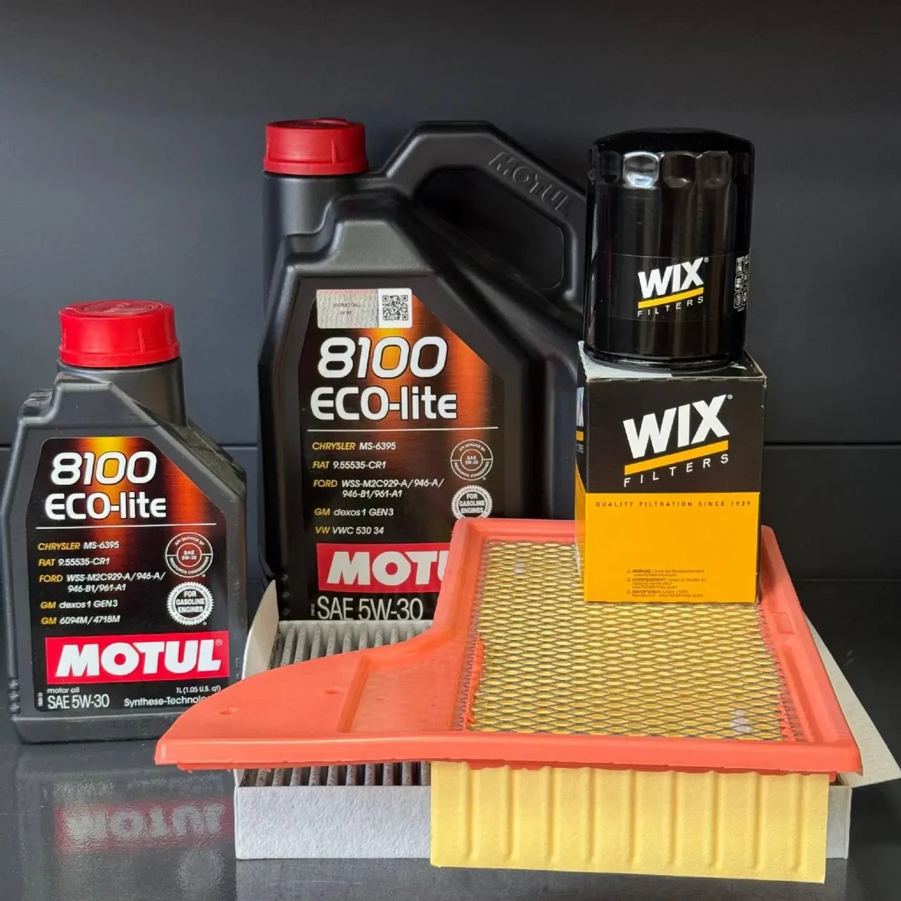 Комплект для ТО Motul  5w30 Ford Mustang (3.7)15-17 (Масло 6л, фільтр масляний, фільтр повітряний, фільтр салону вугільний)