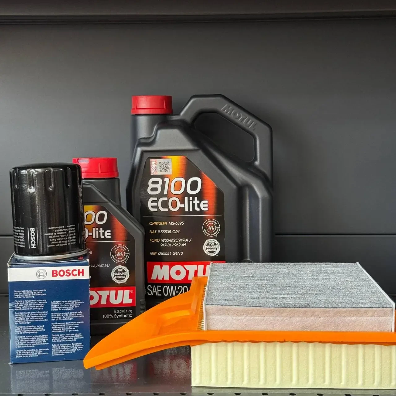 Комплект для ТО Motul 0w20 Ford Mustang (3.7) 13-14 (Масло 6л, фільтр масляний, фільтр повітряний, фільтр салону вугільний)
