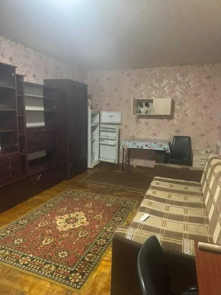 кімната Київ, Подільський, Світлицького 24-а 4