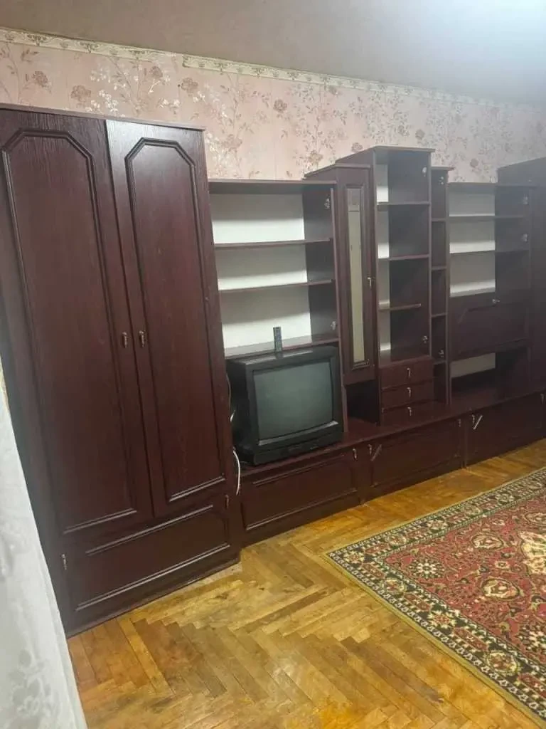 кімната Київ, Подільський, Світлицького 24-а 10