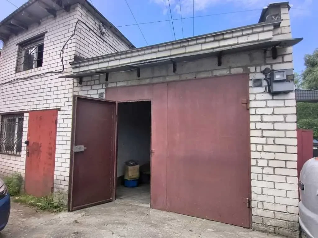 окремий гараж Київ, Деснянський, Крайня 13 2