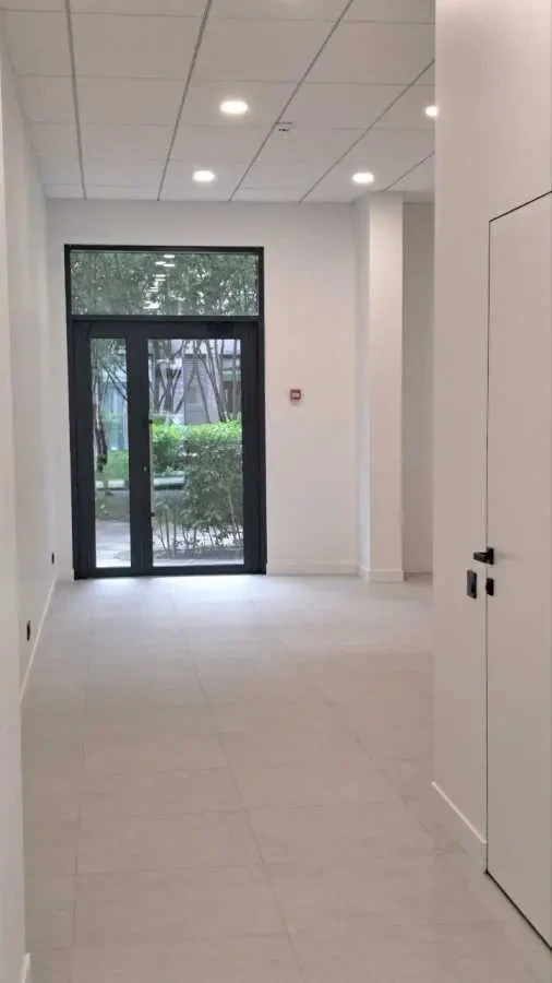 приміщення, будівлі Київ, Шевченківський, Салютна 2 4