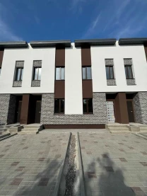 3-к таунхаус Черкаси, Придніпровський, Бандеры 83